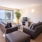 Sanny-grande B Sleeps 8 With Pool By Italian Apartman *