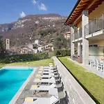 Apartman Sanny-grande B Sleeps 8 With Pool By Italian Ossuccio