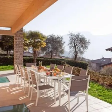Sanny-grande B Sleeps 8 With Pool By Italian Apartment *