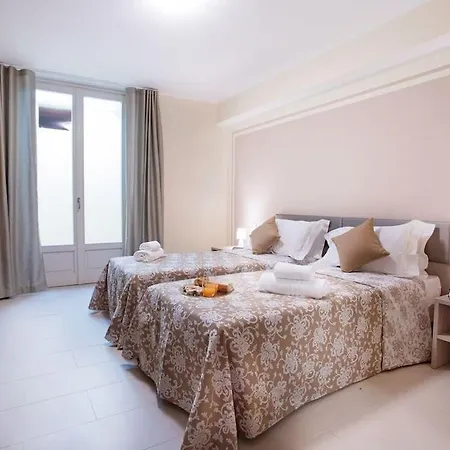 アパート Sanny-grande B Sleeps 8 With Pool By Italian