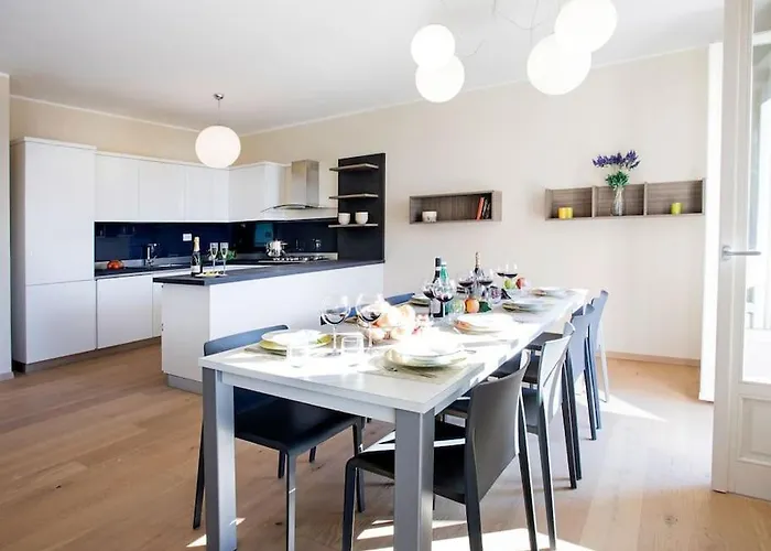Sanny-grande B Sleeps 8 With Pool By Italian 아파트 *