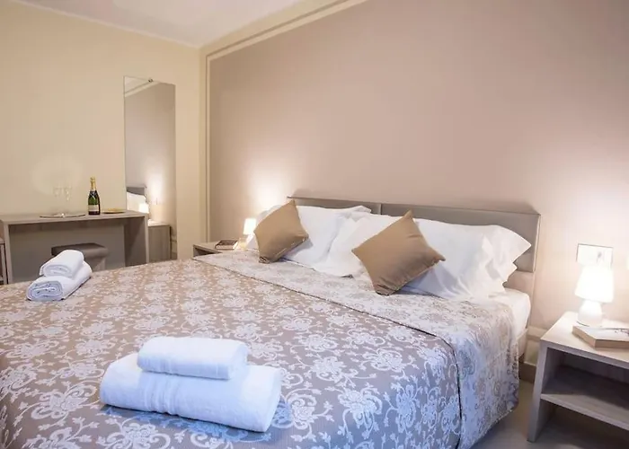 아파트 Sanny-grande B Sleeps 8 With Pool By Italian