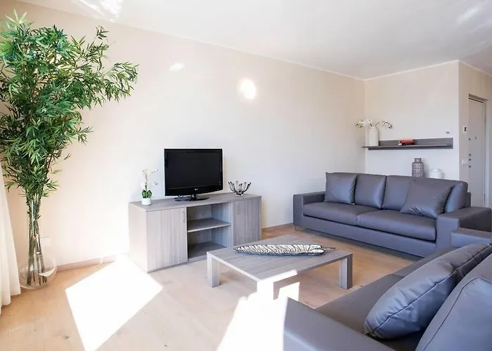 Sanny-grande B Sleeps 8 With Pool By Italian 아파트 오수키오