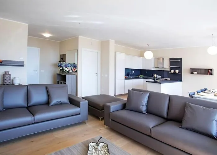 Sanny-grande B Sleeps 8 With Pool By Italian 아파트 *